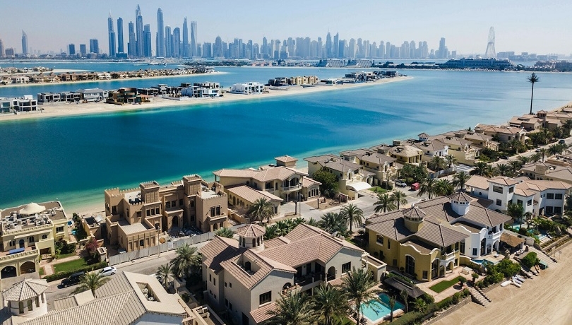 Palm Jumeirah . Photo by Abid  Bin Nazar. Source : www.pexels.com