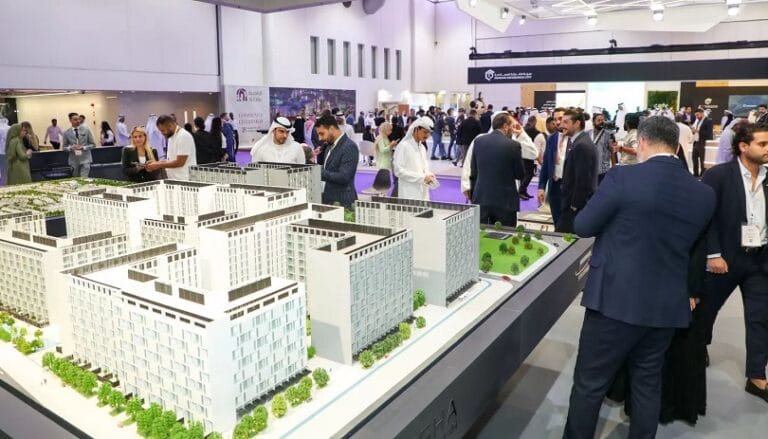 خلال فعاليات معرض الشارقة العقاري ايكرس 2023