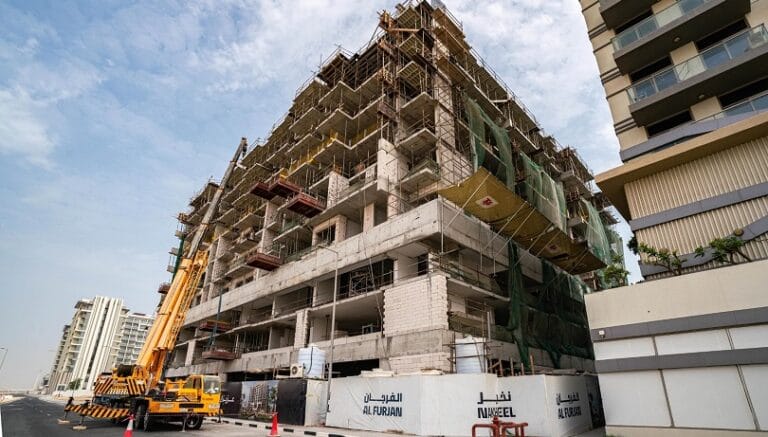 عزيزي العقارية تنجز 31% من بناء في مشروعها بيرل بالفرجان