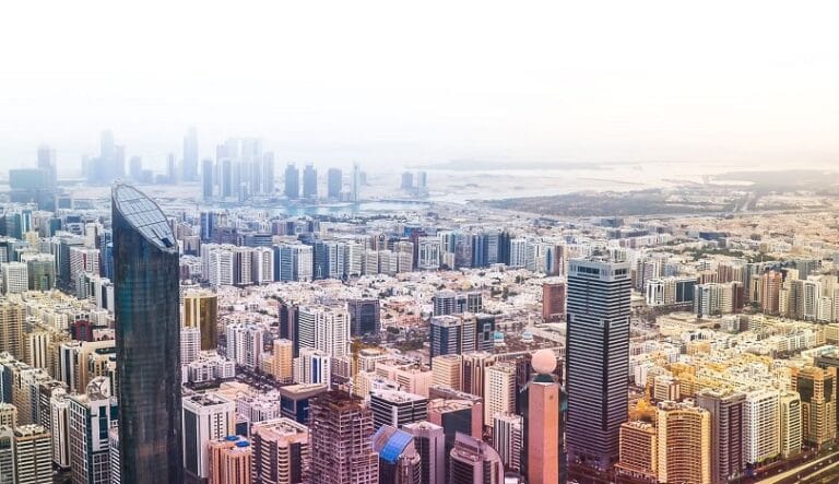 25 مليار درهم مبيعات العقارات في أبوظبي خلال أول 6 أشهر من 2023
