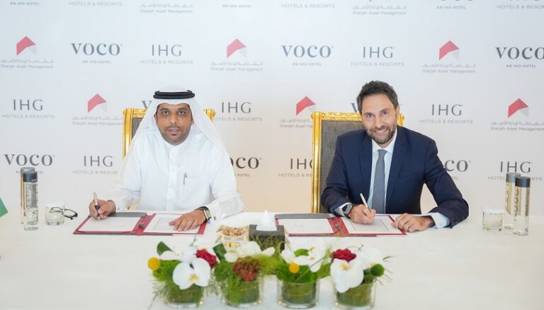 خلال توقيع اتفاقية ادارة فندق فوكو الشارقة بين مجموعةIHG و شركة الشارقة لإدارة الأصول