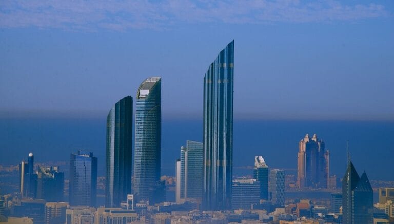 ارتفاع أسعار الفلل والشقق الفاخرة في أبوظبي