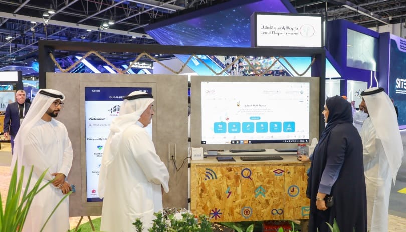 خلال مشاركة دائرة الاراضي والاملاك في دبي بمعرض جيتكس 2023