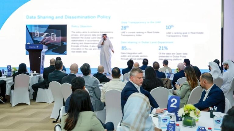 خلال ندوة مختبر السياسات بتنظيم من دائرة الاراضي والاملاك في دبي