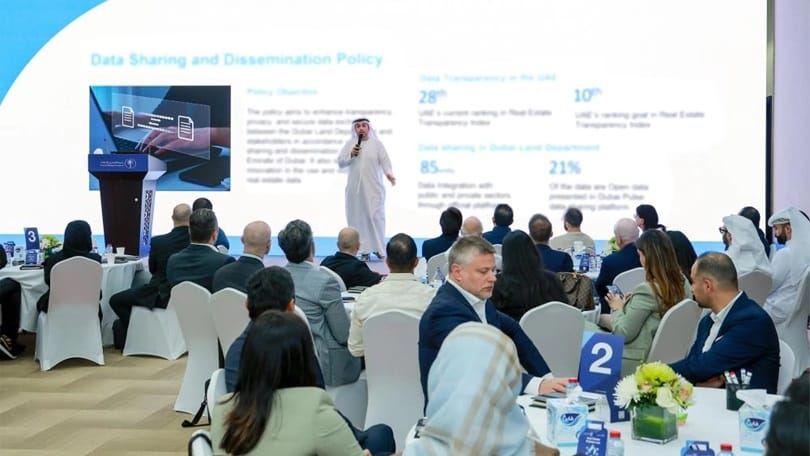 خلال ندوة مختبر السياسات بتنظيم من دائرة الاراضي والاملاك في دبي