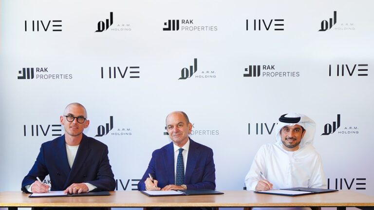 خلال إعلان المشروع المشترك بين رأس الخيمة العقارية وشركة أ.ر.م. القابضة و شركة هايف