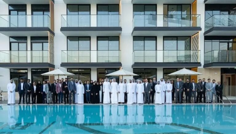 إنجاز 2062 شقة جديدة من شركة بن غاطي العقارية في قرية جميرا الدائرية