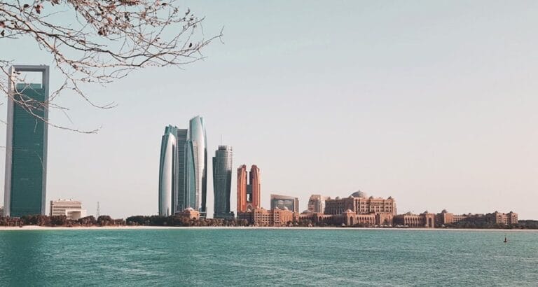 توقعات بارتفاع  حجم القطاع العقاري في الإمارات إلى 760 مليار دولار بحلول 2029