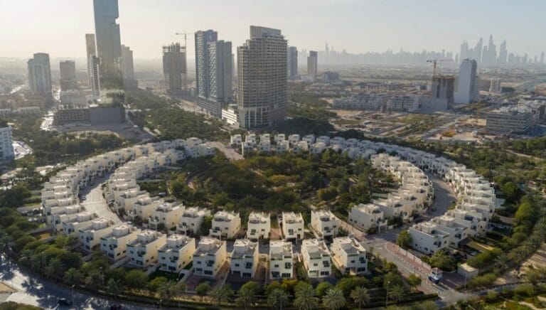 13532 صفقة بيع لعقارات في قرية جميرا الدائرية بدبي خلال 2024