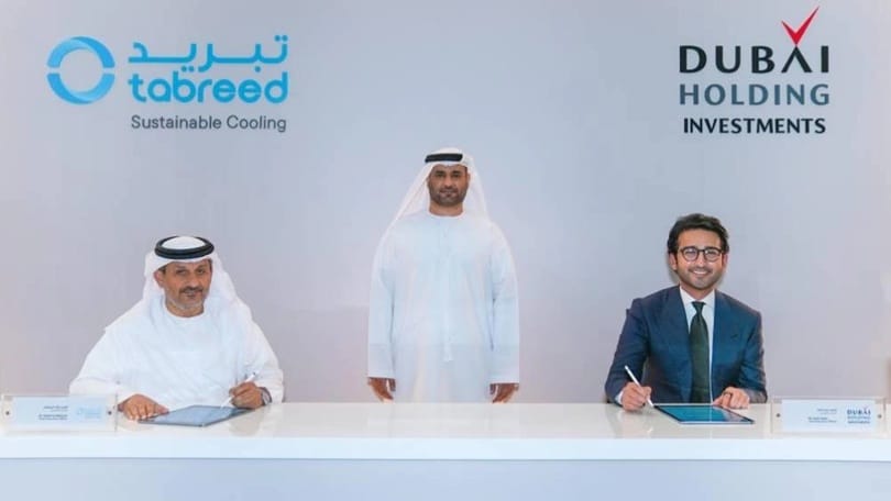 خلال توقيع الاتفاقية بين "تبريد" ودبي القابضة للاستثمارات لتقديم خدمات تبريد المناطق في مشروع  نخلة جبل علي