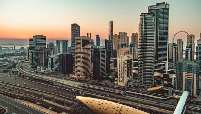 استقطبت عقارات دبي 10