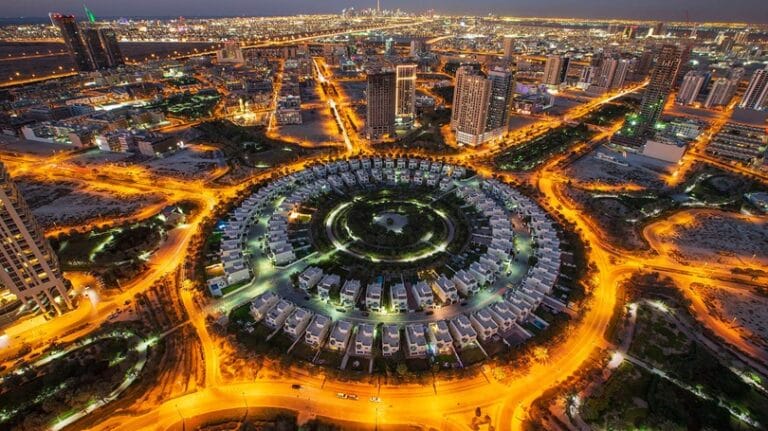 مبيعات العقارات في قرية جميرا  الدائرية بدبي بلغت  6.67 مليارات دولار في 2025