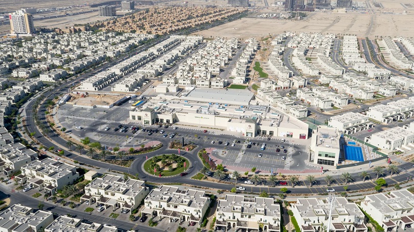 يقع تلال الفرجان ضمن مجمع الفرجان السكني بدبي