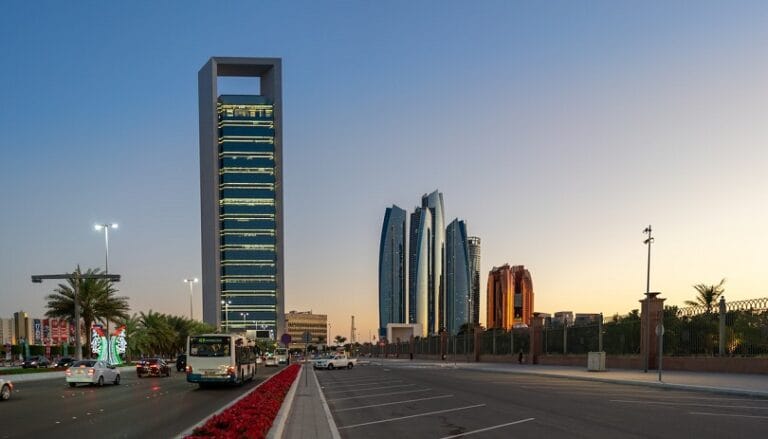 شهدت أبوظبي تسجيل 1400 معاملة لبيع العقارات خلال يناير و فبراير من العام 2023