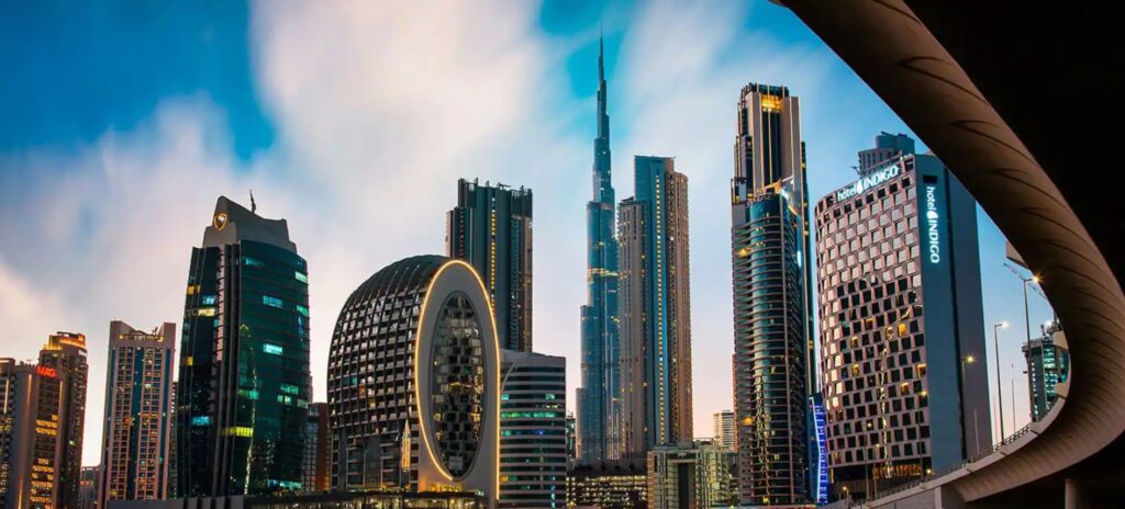تتمتع منطقة الخليج التجاري بموقع حيوي في قلب دبي