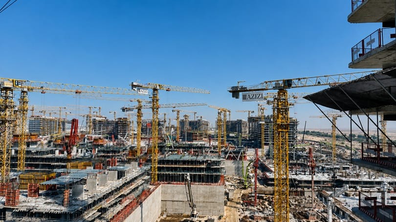 تقدم الإنشاءات في مشروع عزيزي فينيس بدبي