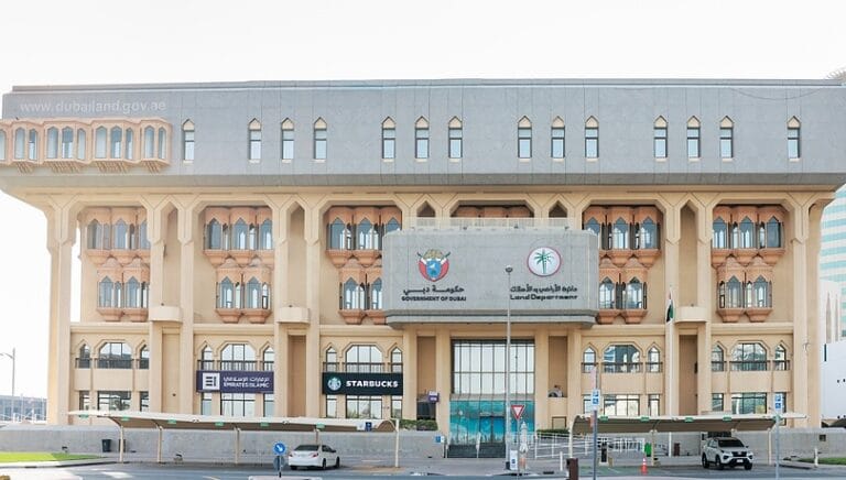 "أراضي دبي" تستعرض منظومة المبادرات والخدمات العقارية الذكية في معرض "IPS 2026"
