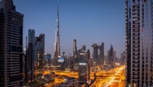 "فايننشال تايمز" : اندماجات واستحواذات مرتقبة بين شركات التطوير العقاري في دبي
