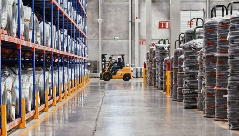 إيجارات المستودعات في دبي ترتفع 12.5% مع قفزة 22% في عقود التجديد