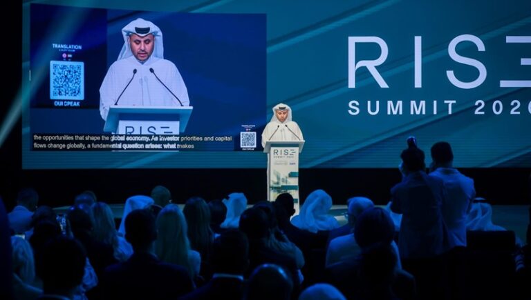 عمر بوشهاب متحدثاً خلال قمة "رايز 2026"