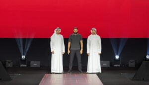 كريم بنزيما يشتري شققاً في مشروع مدينة مرسيدس-بنز بدبي من شركة بن غاطي العقارية