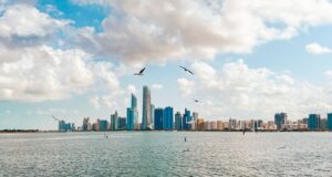 «الإمارات دبي الوطني»: تسليم 62 ألف وحدة سكنية في أبوظبي حتى 2030